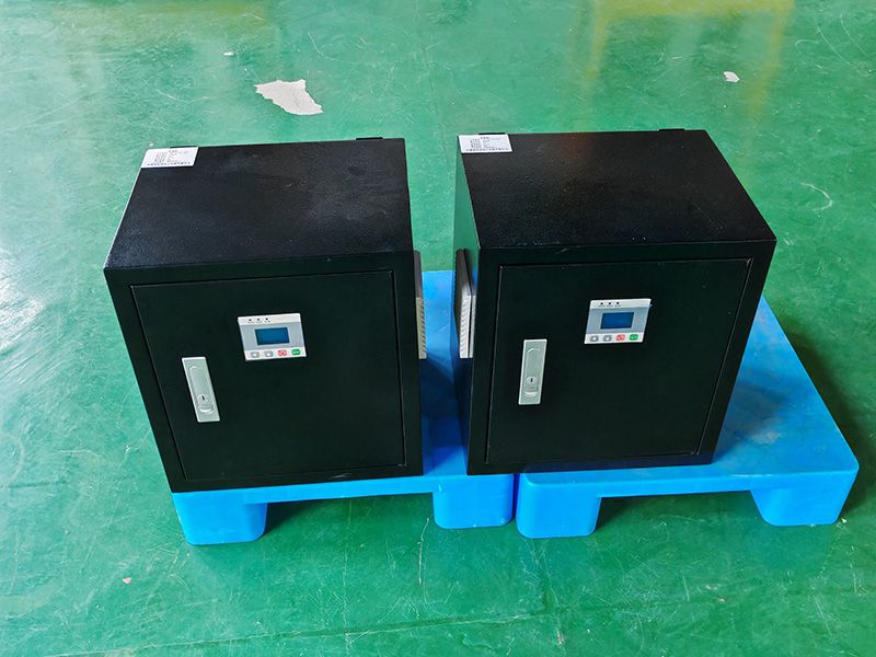 壁掛式充電機